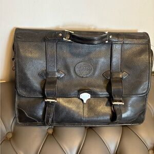 Roots Black Leather Briefcase with Flap Closure laptop vintage 20 cm x 30 cm